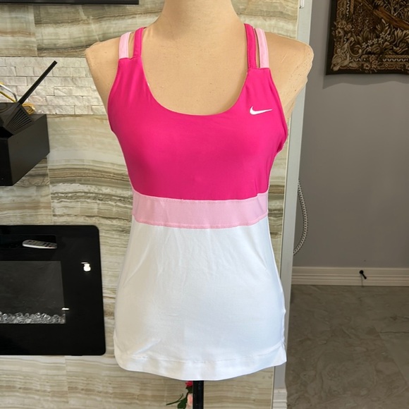 Nike Fit Dry Razor Back Criss Cross Back. Size M (736)‎ - Picture 1 of 8